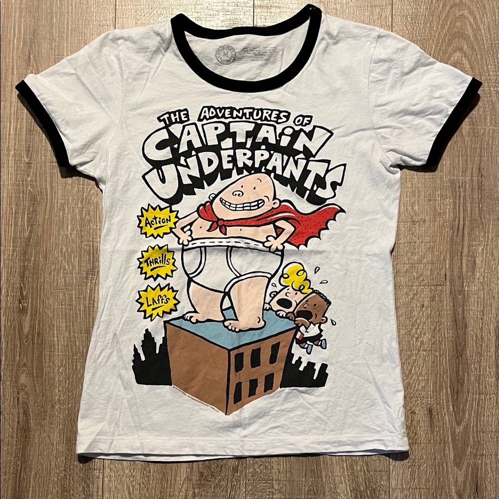 Out of Print Captain Underpants Graphic T-Shirt Size M